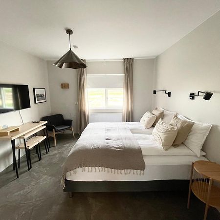 Lindarholl Guesthouse Stori-Bakki Eksteriør bilde