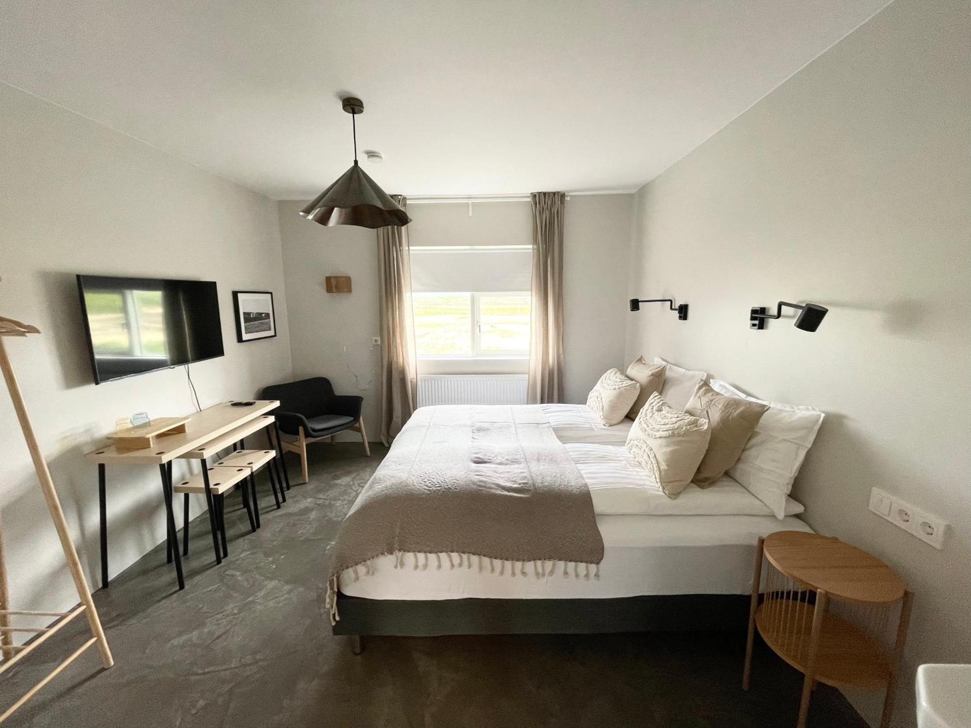 Lindarholl Guesthouse Stori-Bakki Eksteriør bilde