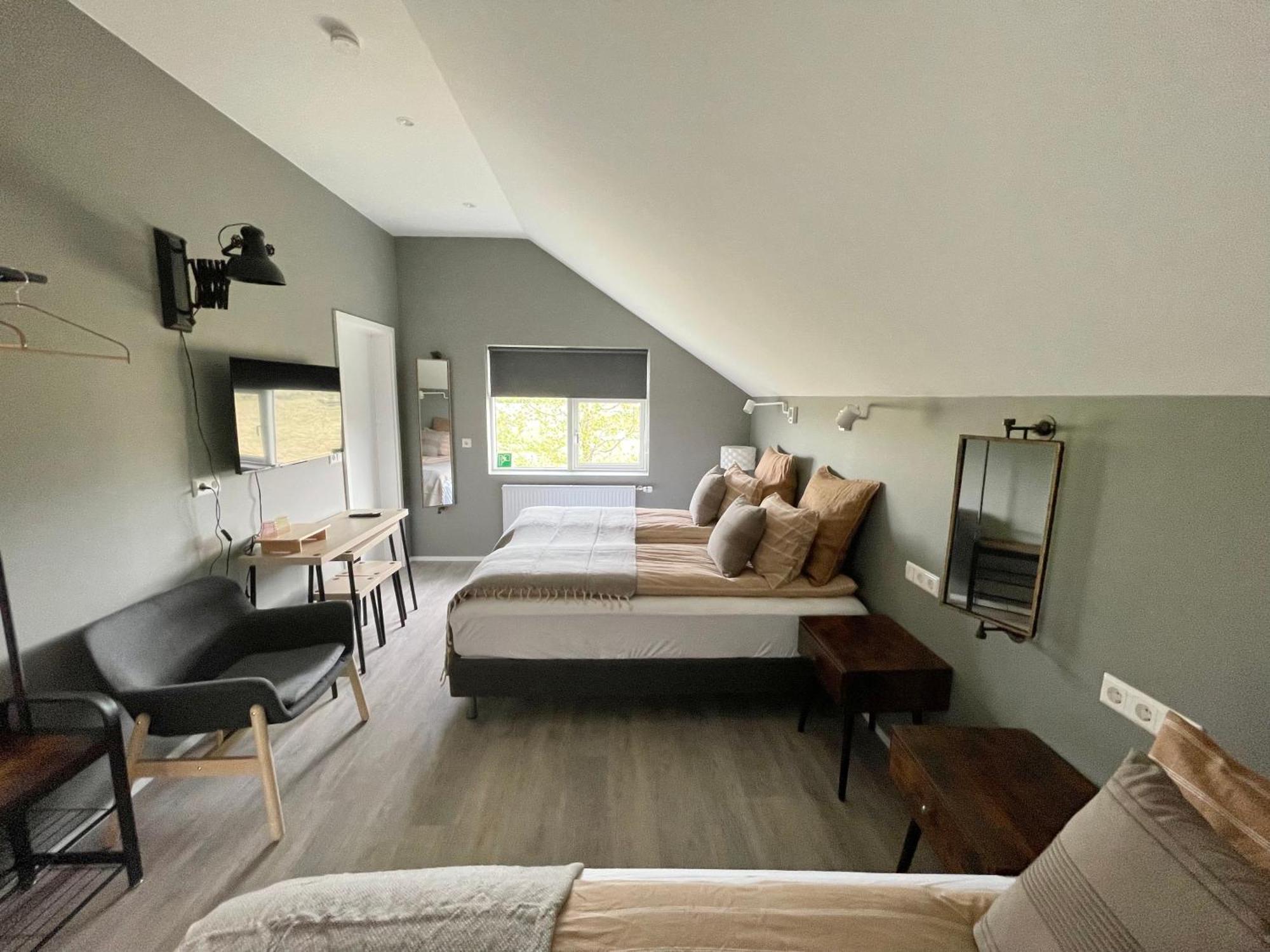 Lindarholl Guesthouse Stori-Bakki Eksteriør bilde