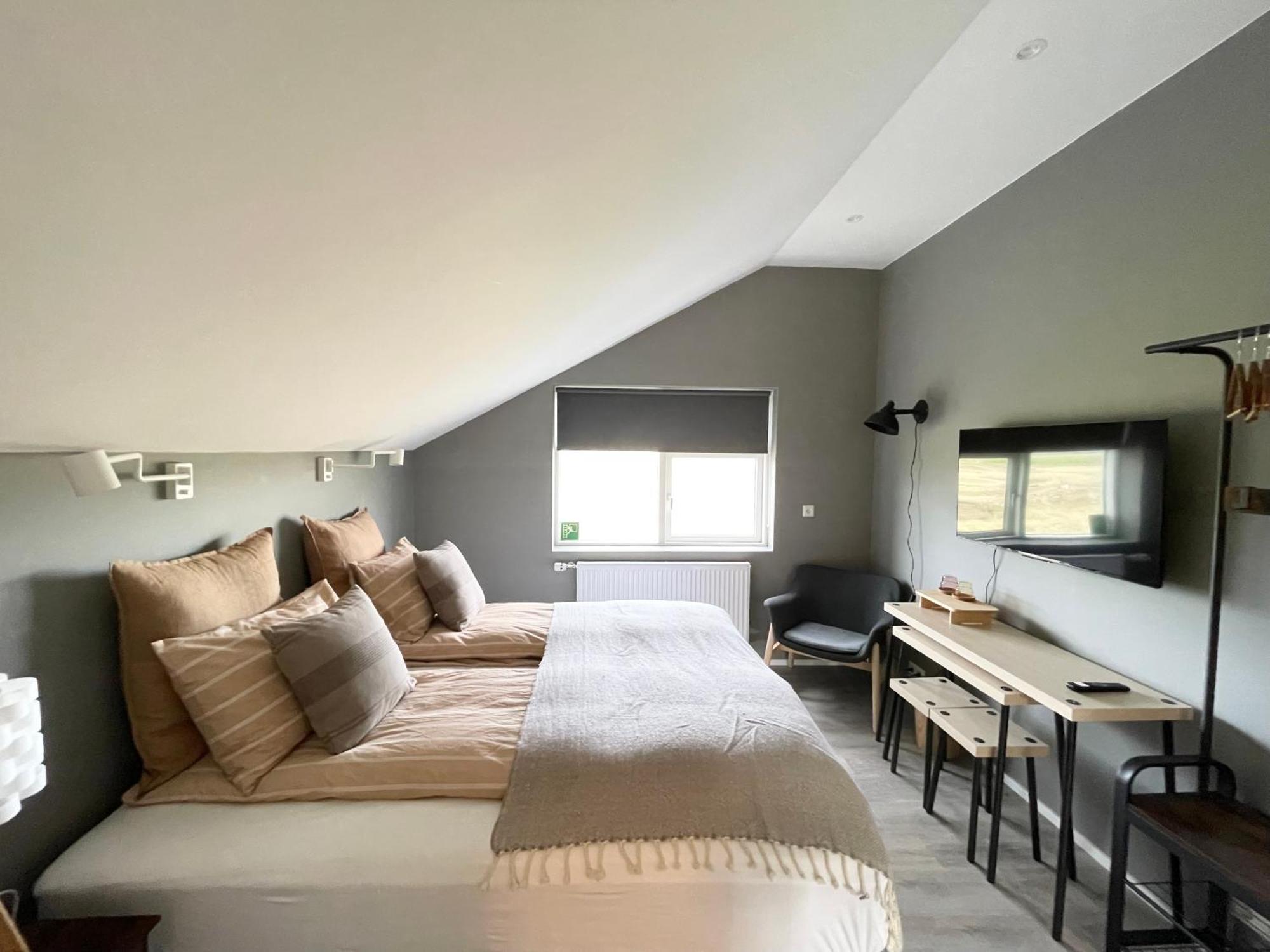 Lindarholl Guesthouse Stori-Bakki Eksteriør bilde