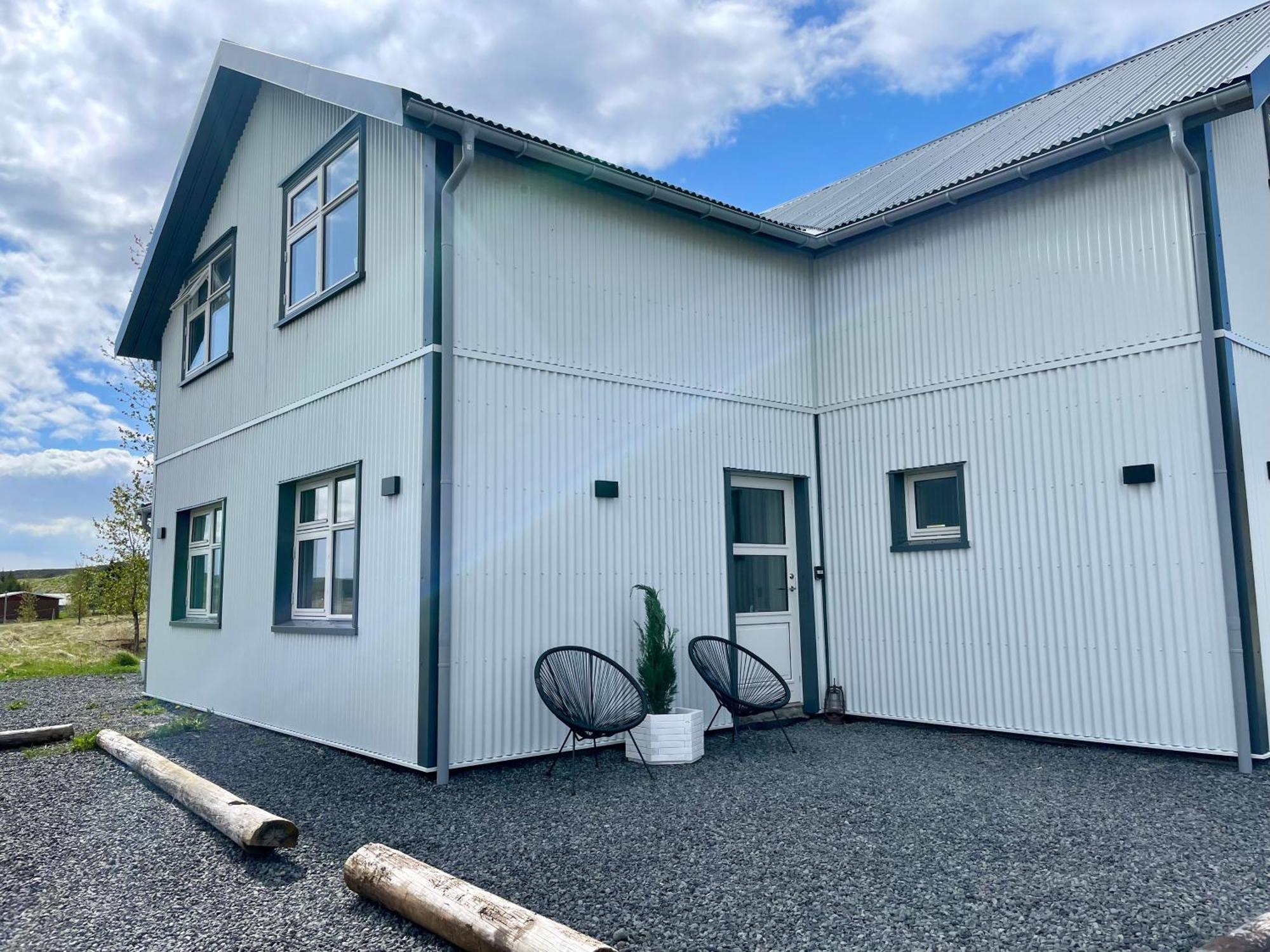 Lindarholl Guesthouse Stori-Bakki Eksteriør bilde