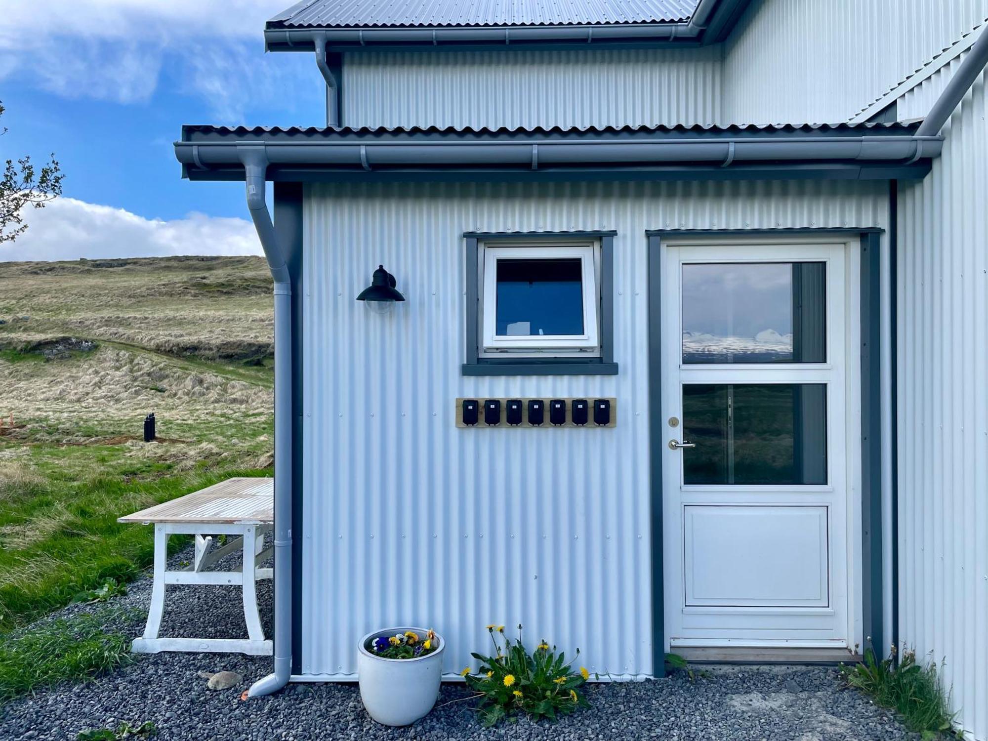 Lindarholl Guesthouse Stori-Bakki Eksteriør bilde