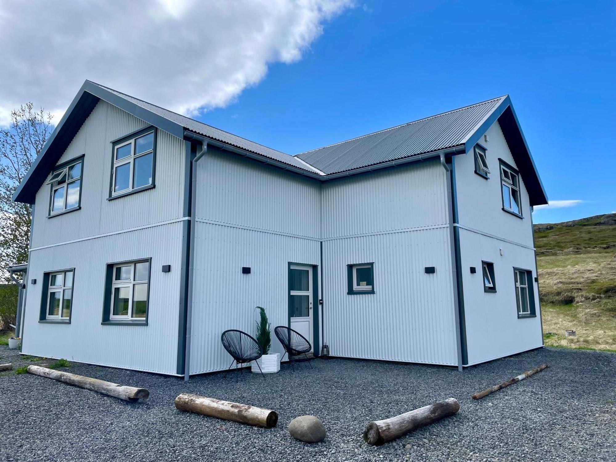 Lindarholl Guesthouse Stori-Bakki Eksteriør bilde